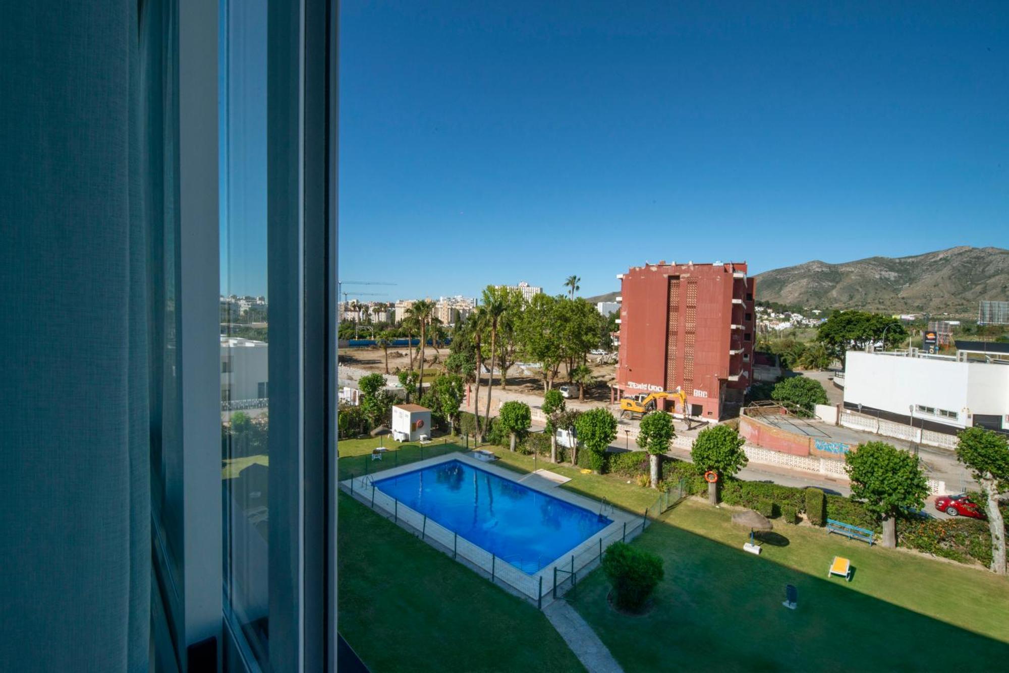 Estudio En Torremolinos Con Piscina Exterior photo